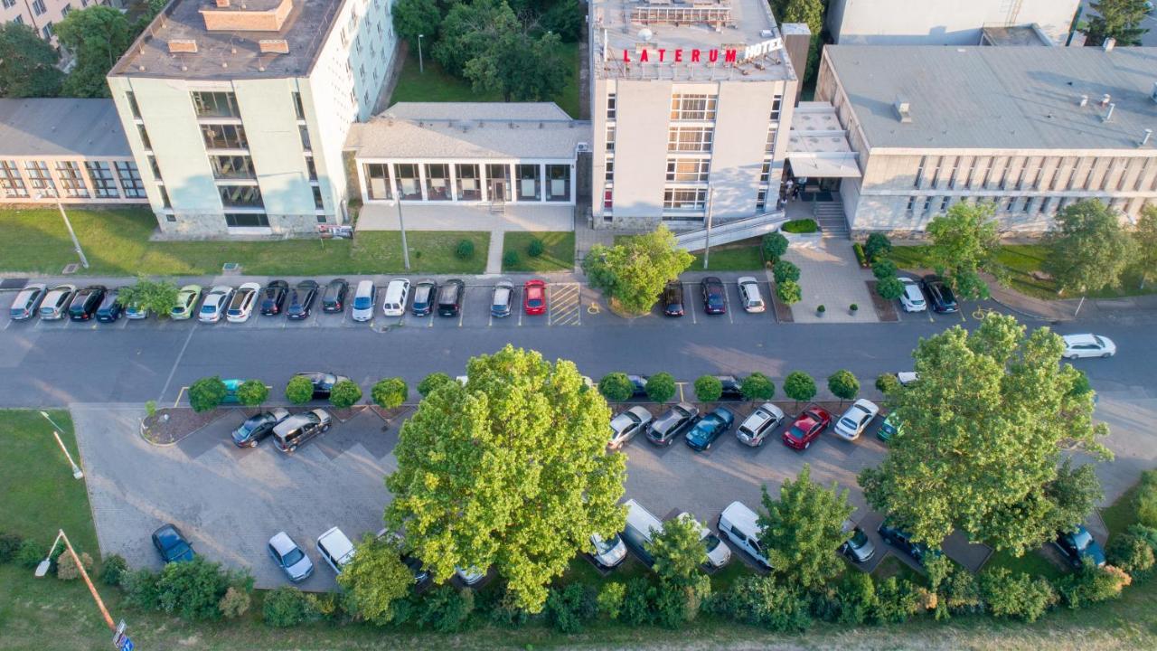 Hotel Laterum Pécs Eksteriør bilde