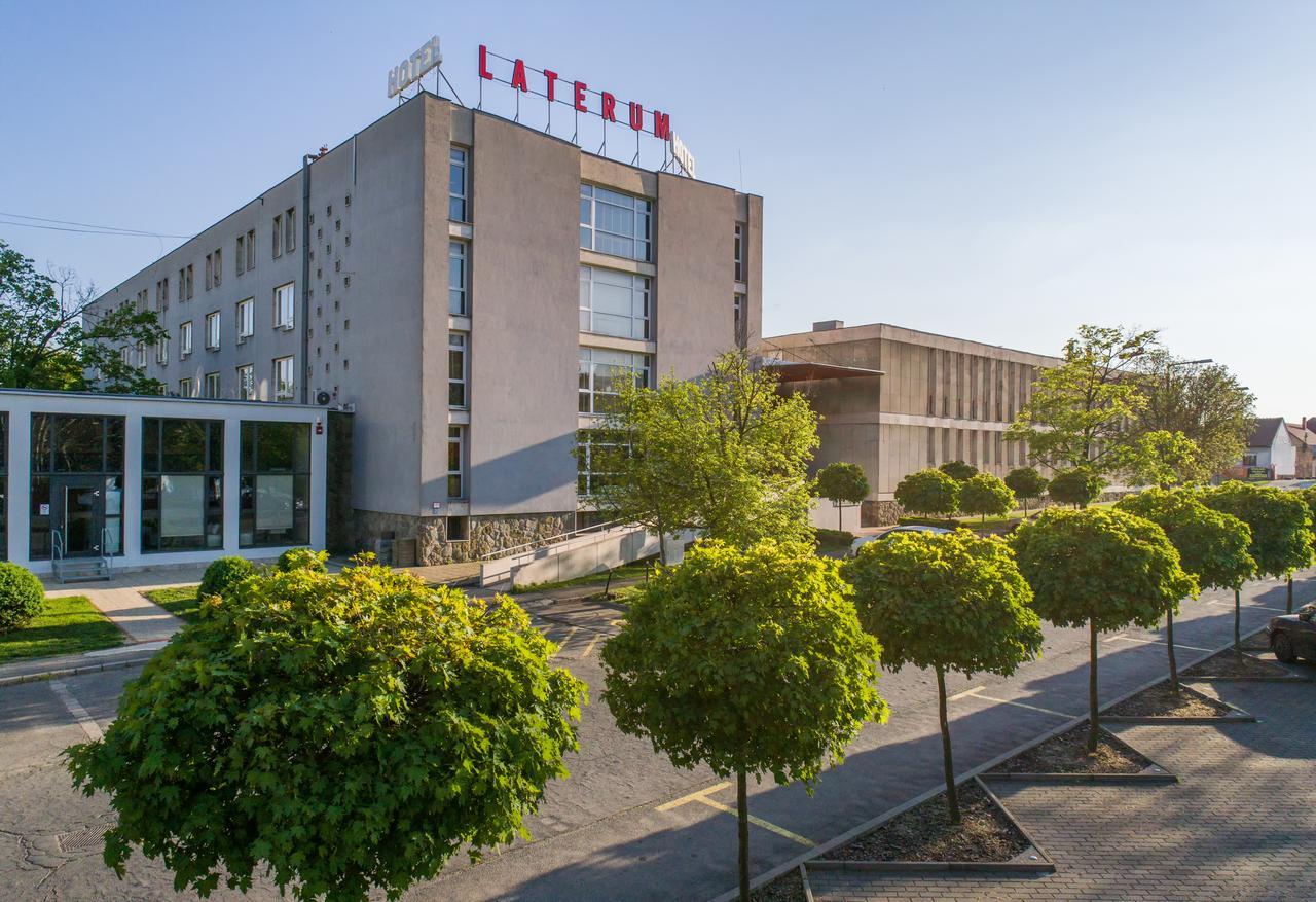 Hotel Laterum Pécs Eksteriør bilde